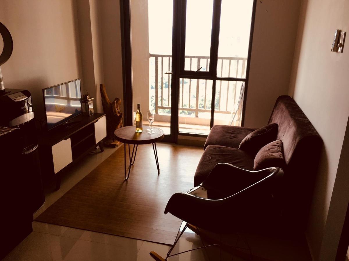 2 Bedrooms - Royal Olive Apartment - Pejaten South Of Jakarta Exterior foto
