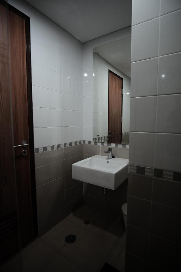 2 Bedrooms - Royal Olive Apartment - Pejaten South Of Jakarta Exterior foto